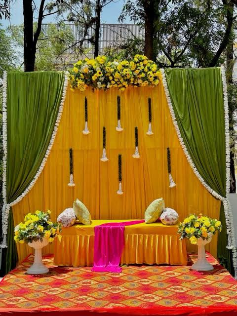 elegant-haldi-decoration