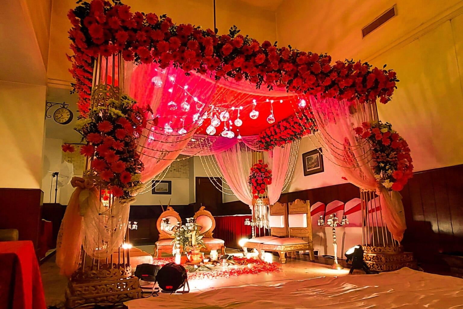 elegant-mandap-decoration